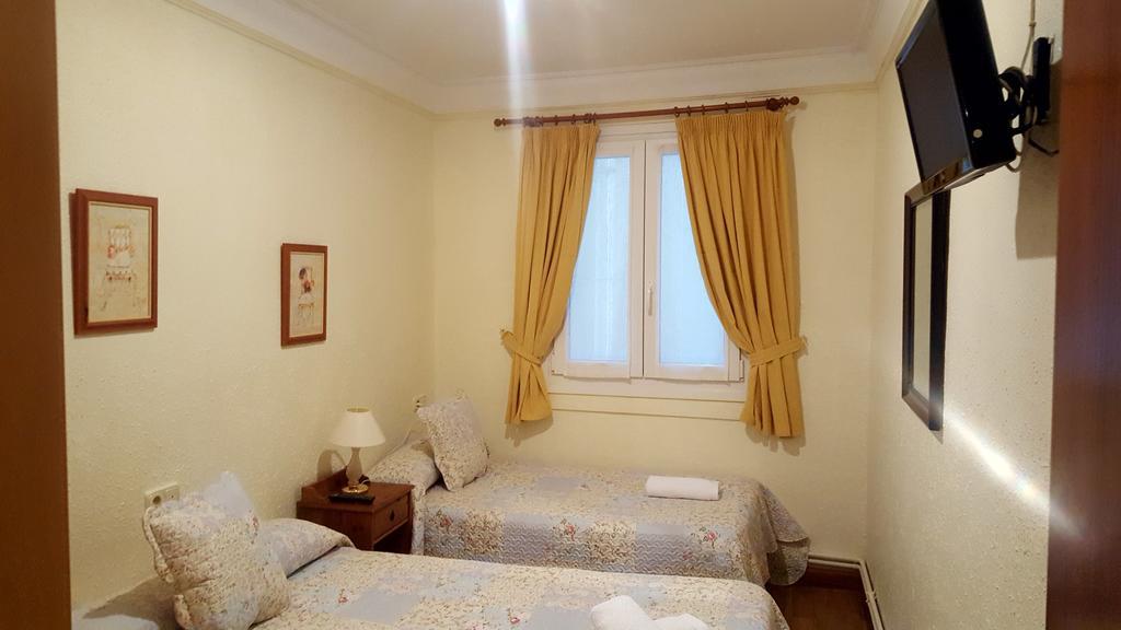Pension Ibai San Sebastian Exterior photo