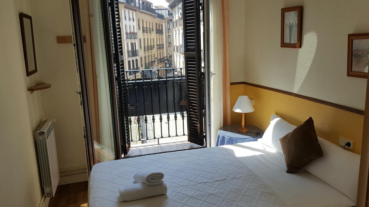 Pension Ibai San Sebastian Exterior photo